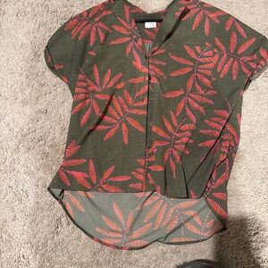 Button up Hawaiian style shirt